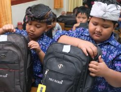 Pemerintah Bali Salurkan Bantuan untuk Pedagang dan Siswa Terdampak Banjir
